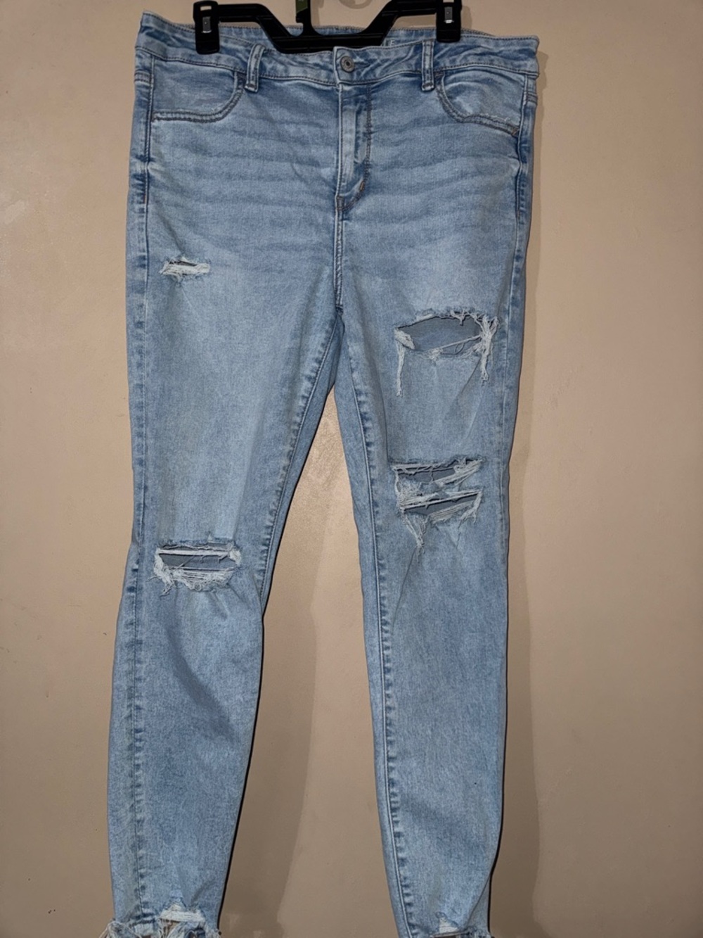 American Eagle Outfitters Light Blue Distressed Skinny Jeans